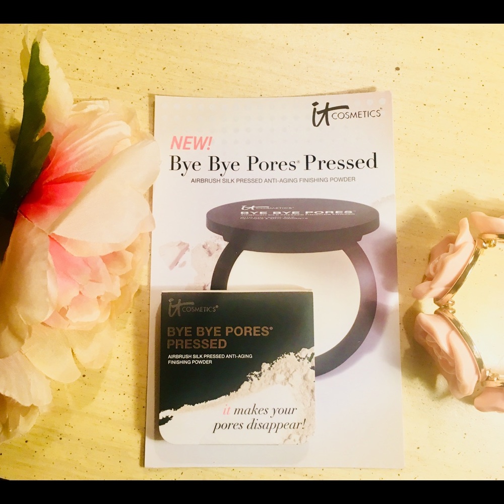 It Cosmetics Powder!